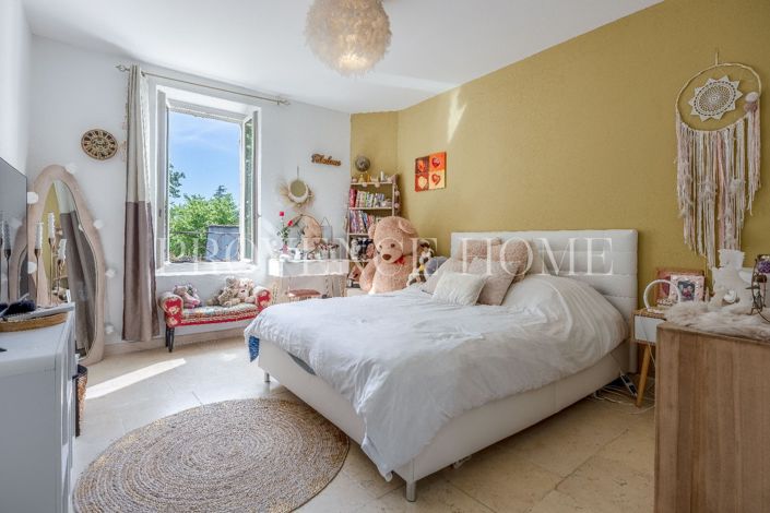 Image No.12-5 Bed House for sale