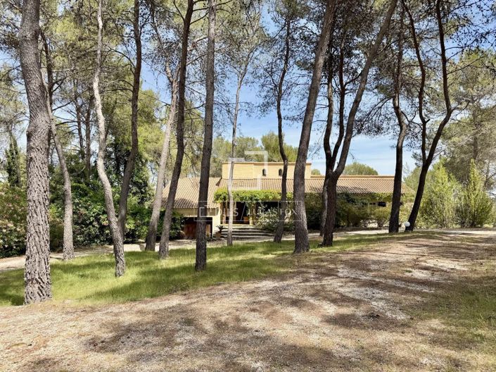 Image No.4-6 Bed House for sale