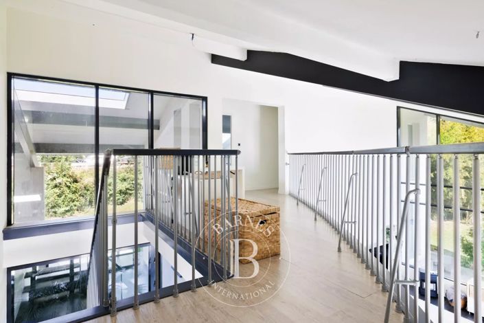 Image No.16-4 Bed House for sale