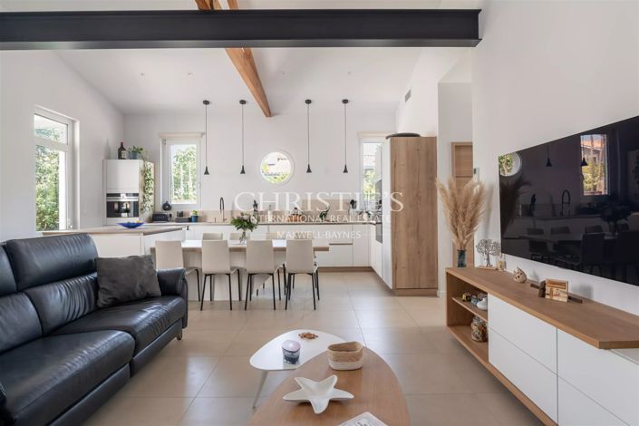 Image No.2-3 Bed House for sale