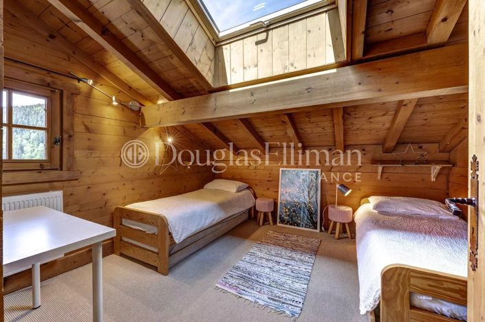 Image No.14-5 Bed House for sale