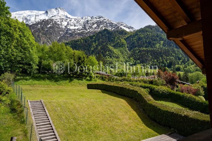 Image No.9-5 Bed House for sale