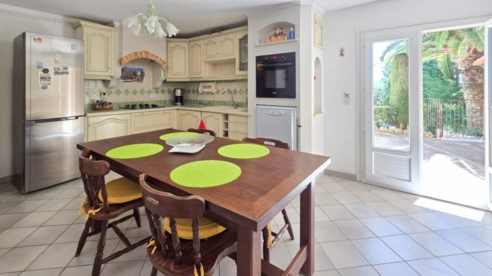 Image No.13-5 Bed House for sale