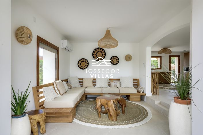 Image No.8-4 Bed House for sale