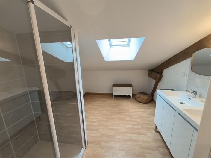 Image No.17-5 Bed House for sale
