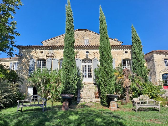 Image No.4-7 Bed Property for sale