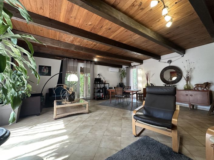 Image No.11-3 Bed House for sale