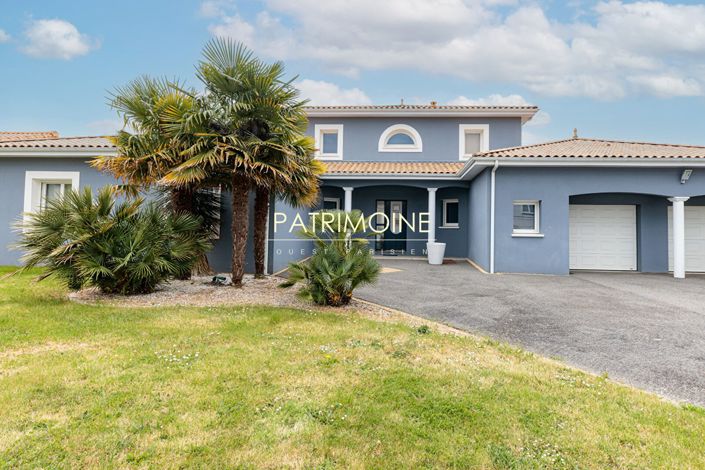 Image No.10-4 Bed House for sale