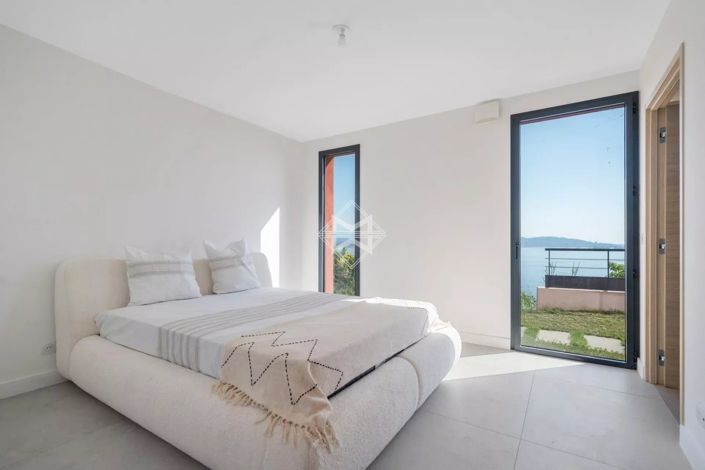 Image No.10-3 Bed Apartment for sale