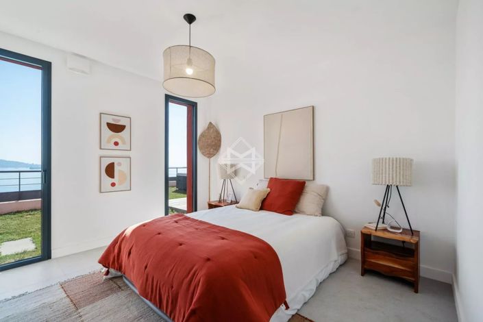 Image No.11-3 Bed Apartment for sale