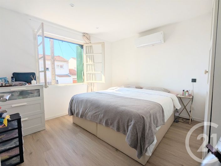 Image No.13-3 Bed House for sale