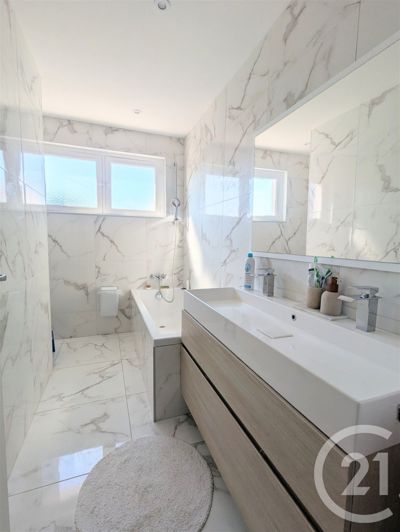 Image No.14-3 Bed House for sale