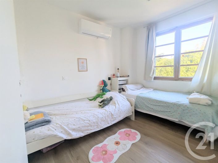 Image No.16-3 Bed House for sale