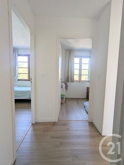 Image No.17-3 Bed House for sale