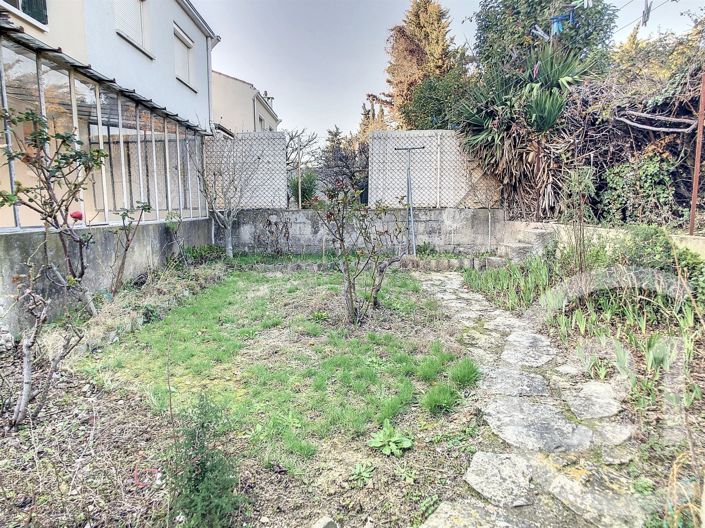 Image No.19-3 Bed House for sale