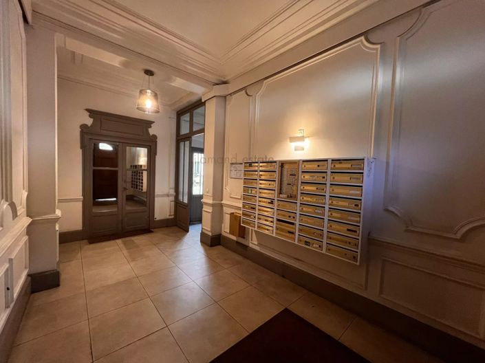 Image No.12-Appartement de 2 chambres à vendre