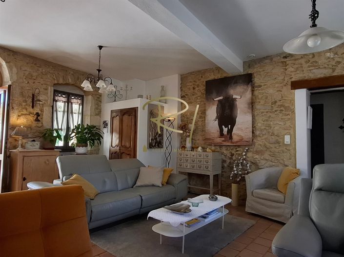 Image No.7-7 Bed House for sale