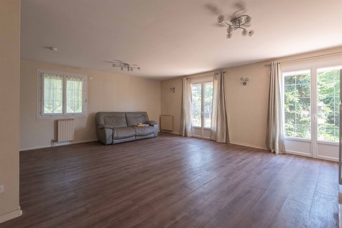 Image No.6-4 Bed House for sale