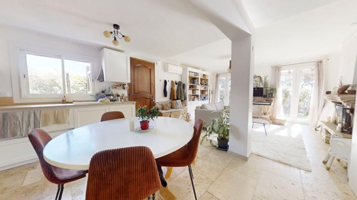 Image No.2-3 Bed House for sale