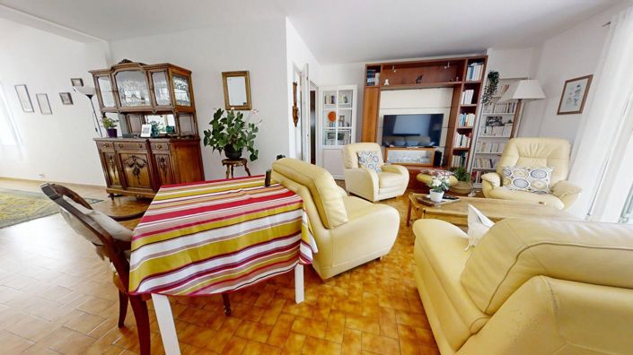 Image No.4-4 Bed House for sale