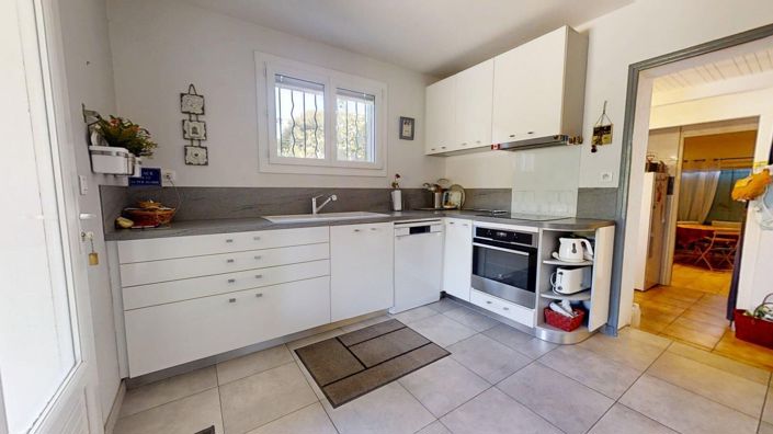 Image No.7-4 Bed House for sale