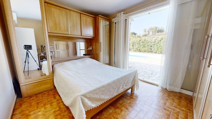 Image No.9-4 Bed House for sale