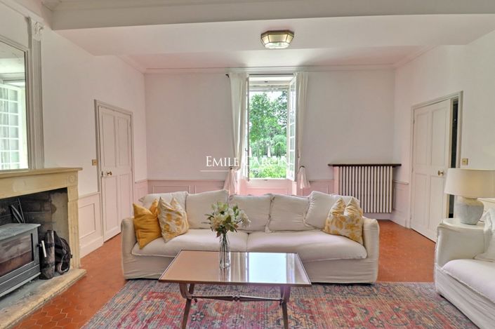 Image No.4-6 Bed House for sale
