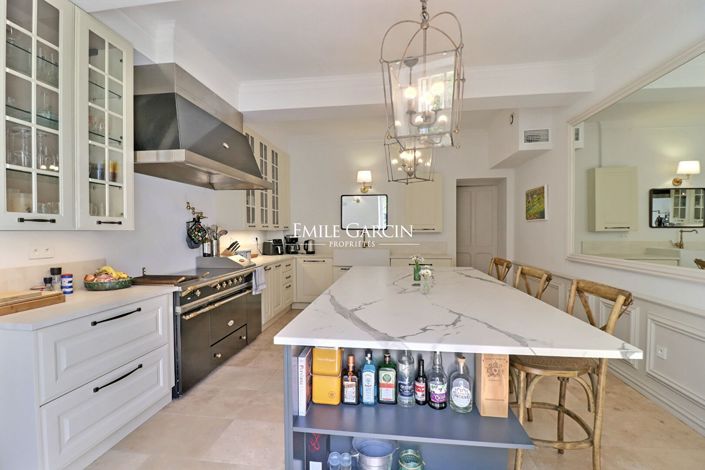 Image No.6-6 Bed House for sale