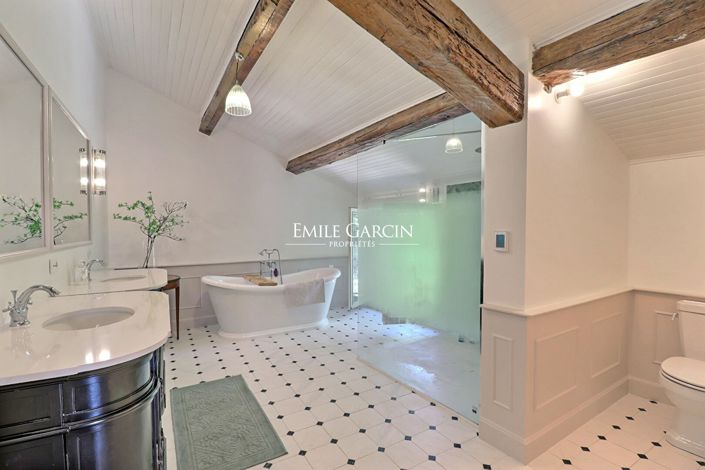 Image No.9-6 Bed House for sale