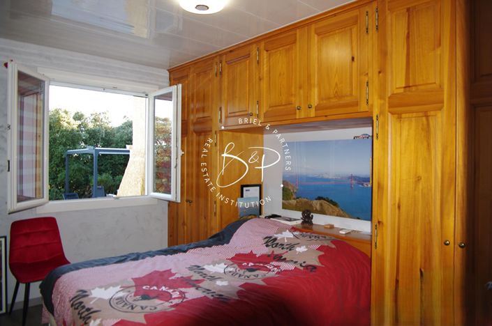 Image No.11-4 Bed House for sale