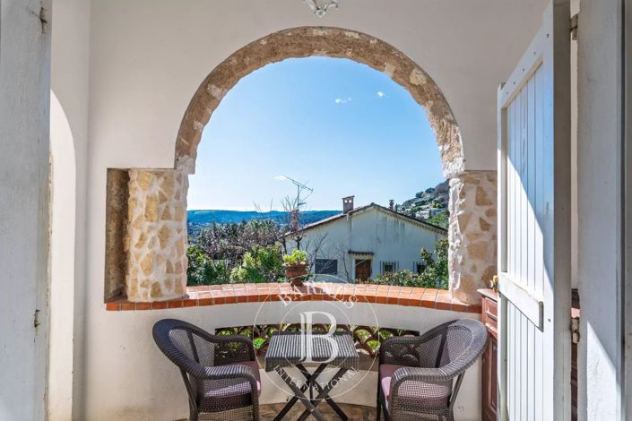 Image No.3-4 Bed House for sale