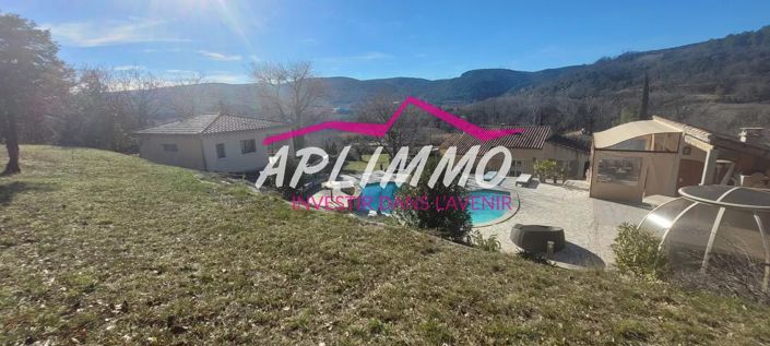 Image No.2-5 Bed House for sale