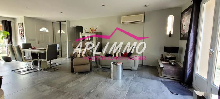 Image No.3-5 Bed House for sale