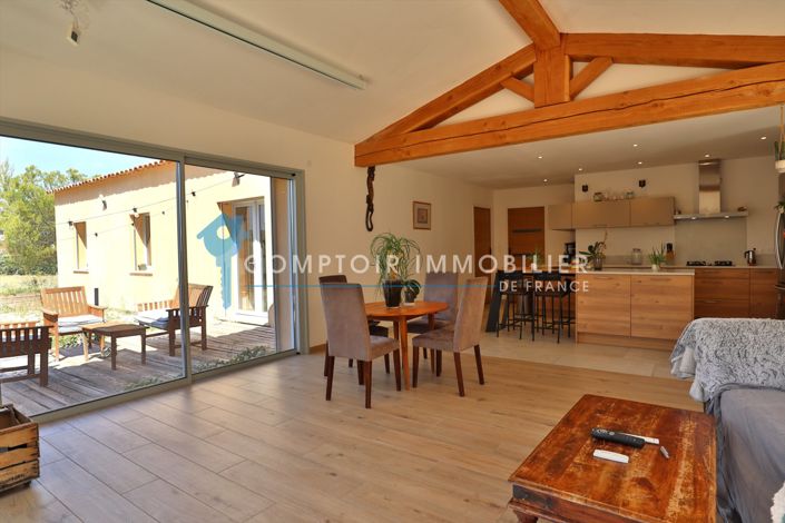 Image No.2-4 Bed House for sale