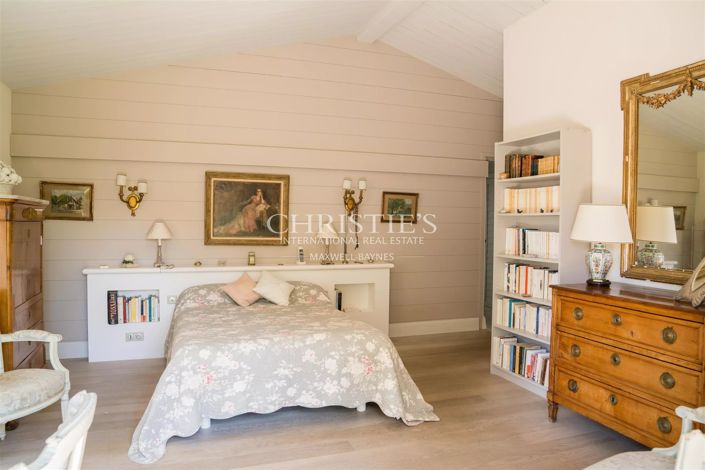 Image No.5-7 Bed House for sale