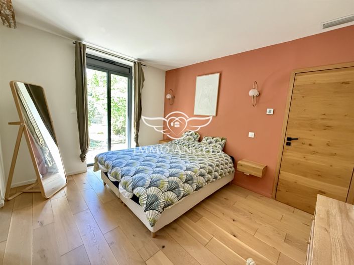 Image No.11-4 Bed House for sale