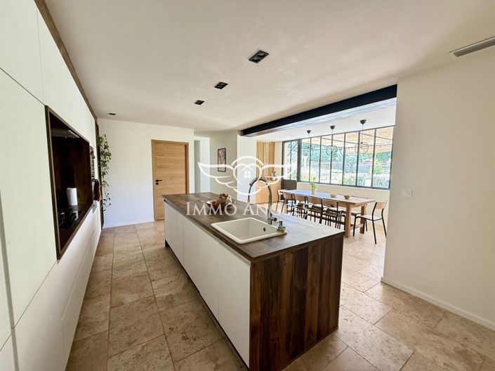 Image No.9-4 Bed House for sale