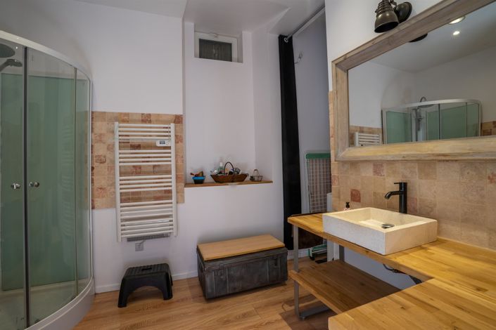 Image No.9-3 Bed House for sale