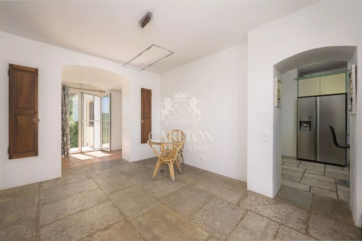 Image No.16-7 Bed House for sale