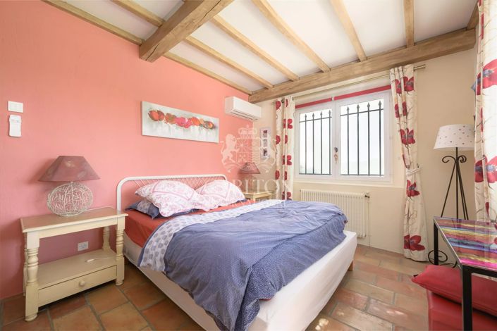 Image No.18-7 Bed House for sale