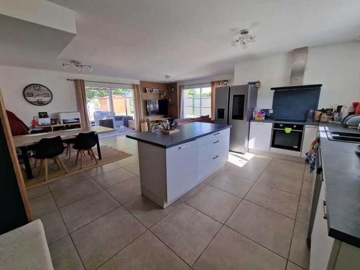 Image No.5-3 Bed House for sale