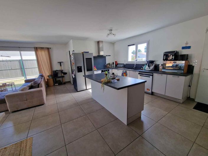 Image No.6-3 Bed House for sale