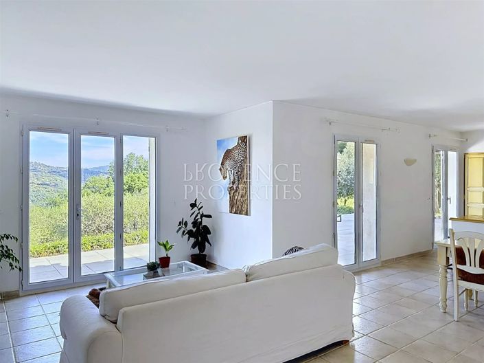 Image No.5-4 Bed House for sale