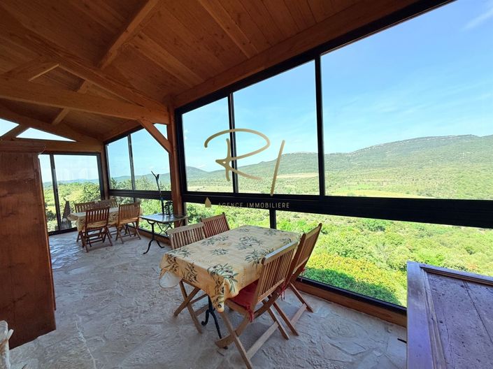 Image No.5-6 Bed House for sale