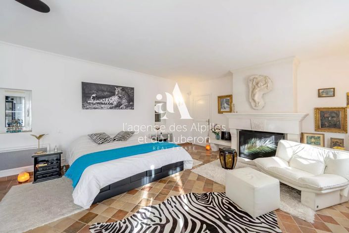 Image No.12-5 Bed House for sale