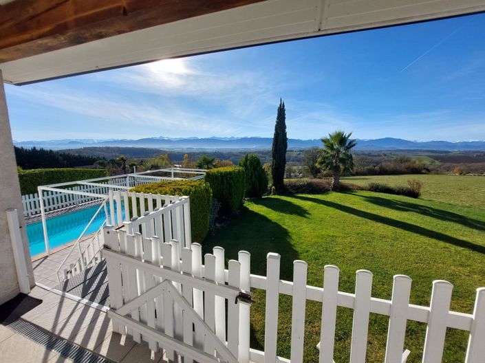 Image No.2-4 Bed Property for sale