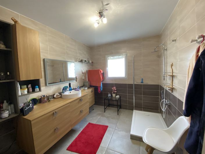 Image No.9-4 Bed House for sale