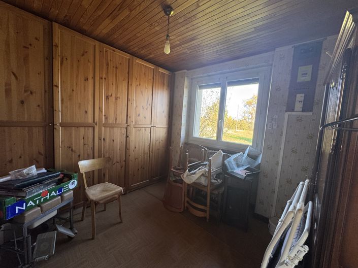 Image No.8-2 Bed House for sale