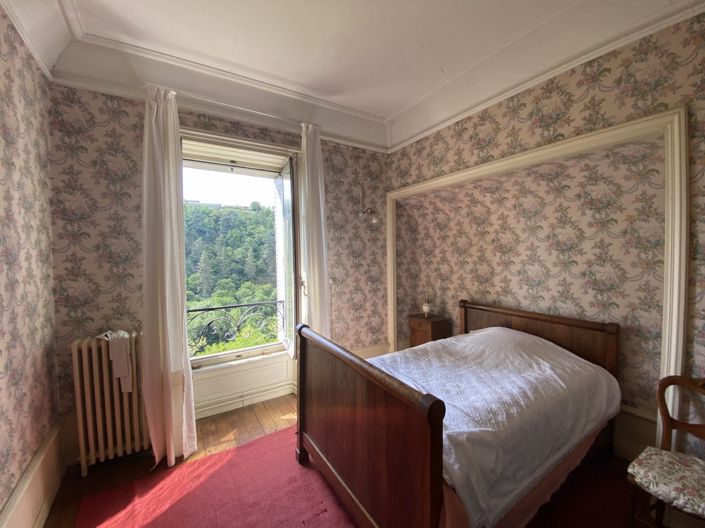 Image No.9-11 Bed House for sale