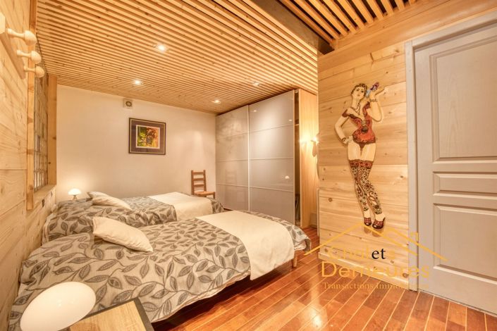 Image No.17-4 Bed House for sale